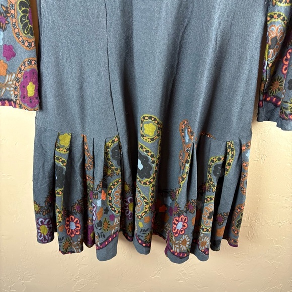 2 Ice Silk Dresses Red Black Handkerchief Bandana Print & Gray Floral 1X Bundle - Picture 11 of 16